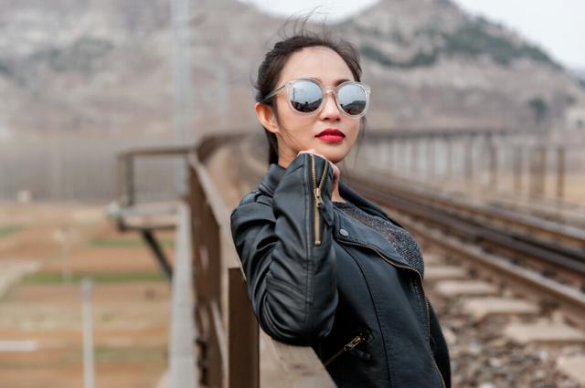 虫牙一吸就出血怎么回事 虫牙一吸就出血怎么回事