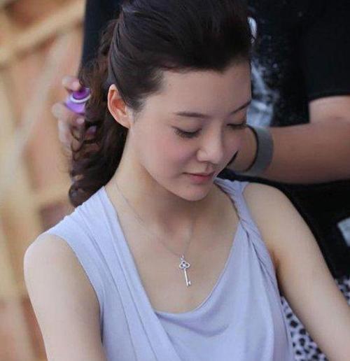 蔡明身高实际身高多少 蔡明身高实际身高多少