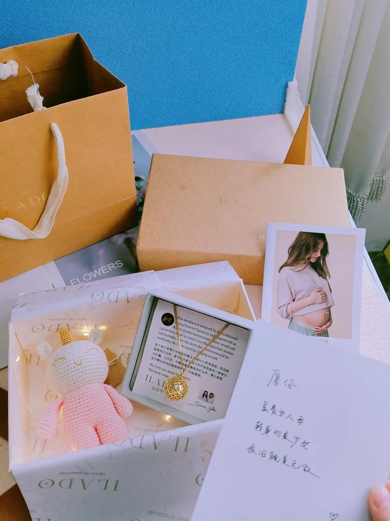 脸上有油是什么原因引起的 脸上有油是什么原因引起的